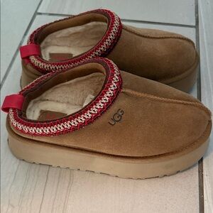 UGG Tazz Slippers